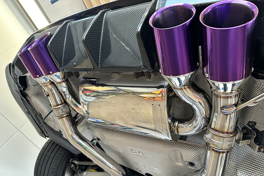 メルセデスベンツスペシャルショップ「first」